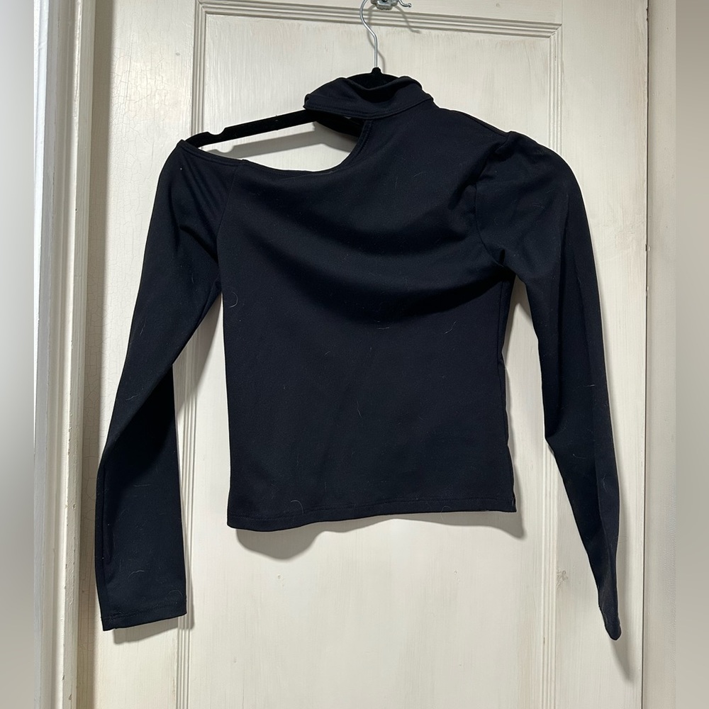 A&F High Neck One Sleeve Top